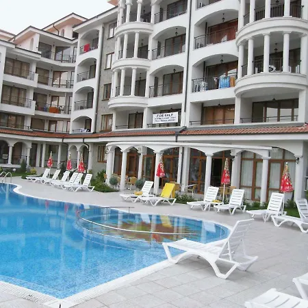 Chateau Del Mar شقة